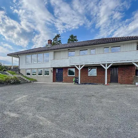 2 Bedroom In Apartment